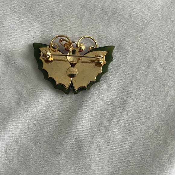 Jade butterfly 🦋 pin vintage - Picture 3 of 3